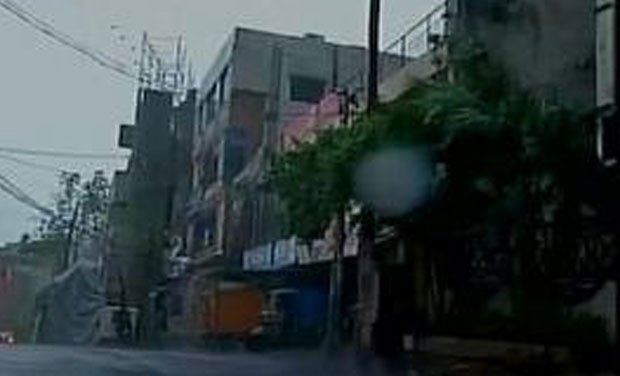 Loss of connectivity has left the locals in a lurch (Photo: ANI Twitter) Loss of connectivity has left the locals in a lurch (Photo: ANI Twitter)