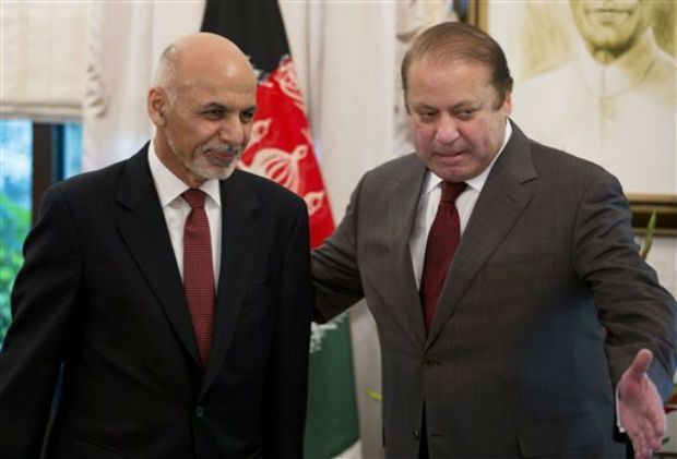 Pakistan's Prime Minister Nawaz Sharif, right, invites visiting Afghan President Ashraf Ghani for talks in of his latters visit. (Photo: AP) Pakistan's Prime Minister Nawaz Sharif, right, invites visiting Afghan President Ashraf Ghani for talks in of his latters visit. (Photo: AP)