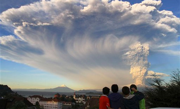 The volcano erupted billowing a huge ash cloud over a sparsely populated, mountainous area in southern Chile. (Photo: AP) The volcano erupted billowing a huge ash cloud over a sparsely populated, mountainous area in southern Chile. (Photo: AP)