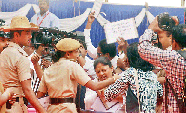 A file photo of activists protest during the inauguration of Reach 3B of Namma Metro. (Photo: KPN) A file photo of activists protest during the inauguration of Reach 3B of Namma Metro. (Photo: KPN)