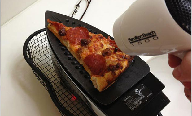 Reheating pizza never seemed this easy! (Picture Courtesy: Bored Panda) Reheating pizza never seemed this easy! (Picture Courtesy: Bored Panda)