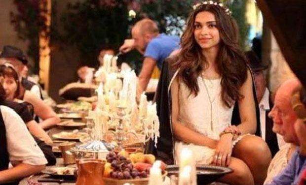 Deepika Padukone's look in 'Tamasha'. Photo: Twitter Deepika Padukone's look in 'Tamasha'. Photo: Twitter
