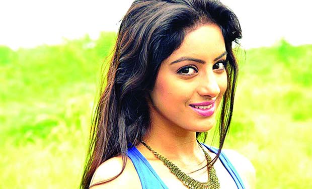 Actress Deepika Singh spotted a black wolf on the sets of DBH Actress Deepika Singh spotted a black wolf on the sets of DBH