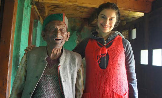 Divya Khosla Kumar with Shyam Negi. Divya Khosla Kumar with Shyam Negi.