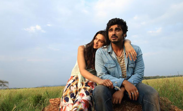 Deepika Padukone and Arjun Kapoor in a still from 'Finding Fanny' . Deepika Padukone and Arjun Kapoor in a still from 'Finding Fanny' .