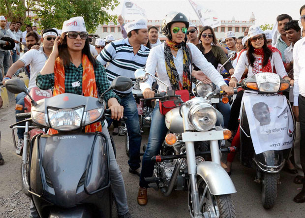 AAP leader Gul Panag during a roadshow in Varanasi. Photo: PTI AAP leader Gul Panag during a roadshow in Varanasi. Photo: PTI