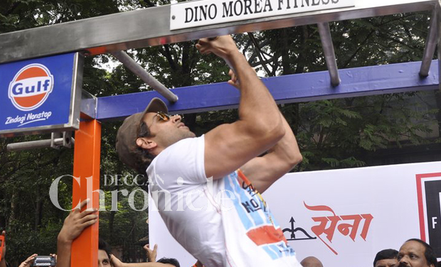 Hrithik Roshan Flexes Few Muscles At Dino Morea S Fitness Studio Launch