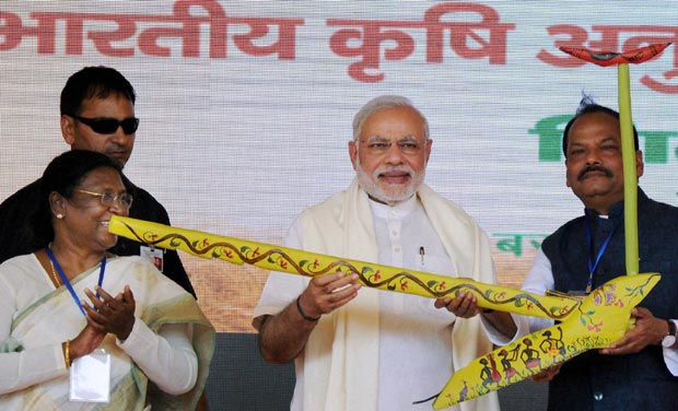 Prime Minister Narendra Modi along with Jharkhand CM Raghubar Das and state Governor Governor Draupadi Murmu during the foundation stone laying ceremony of the Indian Agriculture Research Institute (IARI) in Hazaribagh on Sunday. (Photo: PTI) Prime Minister Narendra Modi along with Jharkhand CM Raghubar Das and state Governor Governor Draupadi Murmu during the foundation stone laying ceremony of the Indian Agriculture Research Institute (IARI) in Hazaribagh on Sunday. (Photo: PTI)