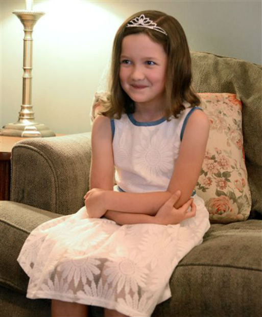 Man claims kingdom so daughter can be princess