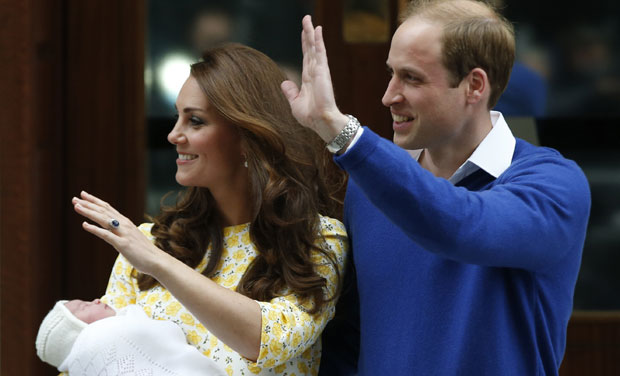 Britain's Prince William, right, and Kate, Duchess of Cambridge, pose for the media with their newborn daughter outside St. Mary's Hospital's exclusive Lindo Wing, London (Photo: AP) Britain's Prince William, right, and Kate, Duchess of Cambridge, pose for the media with their newborn daughter outside St. Mary's Hospital's exclusive Lindo Wing, London (Photo: AP)