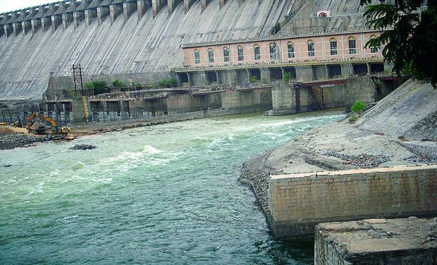 The development may further escalate tensions between the two states as AP claims that it still needs 30 TMC ft of water to save the standing crops under the Nagarjunasagar Right Branch Canal in Guntur and Prakasam districts. (Photo: DC) The development may further escalate tensions between the two states as AP claims that it still needs 30 TMC ft of water to save the standing crops under the Nagarjunasagar Right Branch Canal in Guntur and Prakasam districts. (Photo: DC)