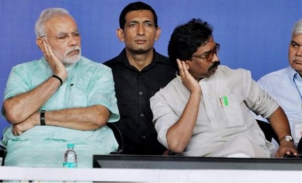 Prime Minister Narendra Modi (Left) and Jharkhand Chief Minister Hemant Soren (Right) (Photo:AP) Prime Minister Narendra Modi (Left) and Jharkhand Chief Minister Hemant Soren (Right) (Photo:AP)