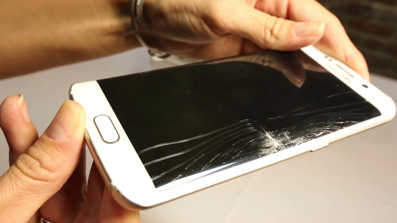 The Iphones Were Found Bending By Some Owners The Bendgate Issue Slowly Died Down When Reports Of The Iphone 6 Bending Became Scarce And The Iphones Were Found Bending By Some Owners The Bendgate Issue Slowly Died Down When Reports Of The Iphone 6 Bending Became Scarce And