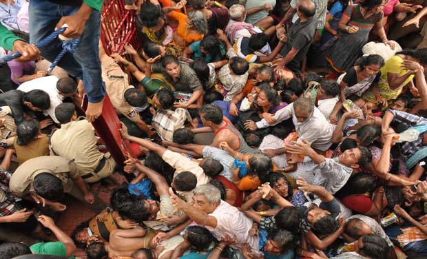 Familes tensed over stampede in Godavari Familes tensed over stampede in Godavari