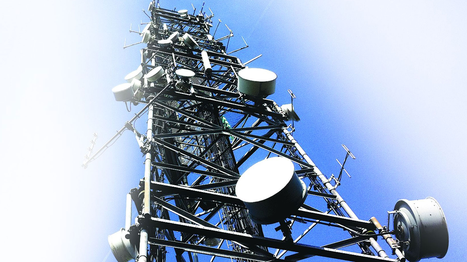 DoT to bring in proposal on reserve price and matters relating to the 2100 MHz band DoT to bring in proposal on reserve price and matters relating to the 2100 MHz band