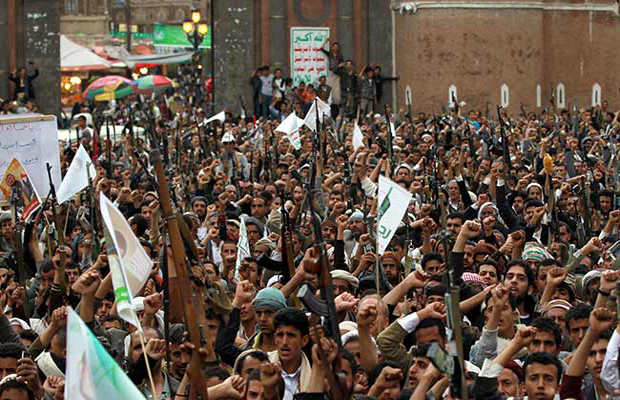 File Photo: Tribal gunmen loyal to the Huthi movement brandish their weapons during a gathering in Sanaa to show support to the Shiite Huthi militia. (Photo: AFP) File Photo: Tribal gunmen loyal to the Huthi movement brandish their weapons during a gathering in Sanaa to show support to the Shiite Huthi militia. (Photo: AFP)