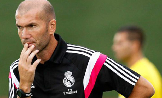 Former France player Zinedine Zidane is coaching Real Madrid's "B'' team in the third division. (Photo: AFP) Former France player Zinedine Zidane is coaching Real Madrid's "B'' team in the third division. (Photo: AFP)