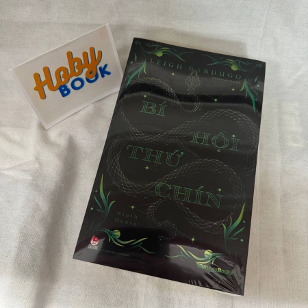 Sách - Bí hội thứ chín (Ninth House) - Tặng kèm 1 Postcard