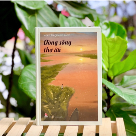 Sách - Dòng sông thơ ấu (sách kỉ niệm 65 năm) - Bìa cứng