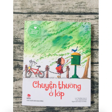 Sách - Chuyện thường ở lớp (Những câu chuyện sưởi ấm tâm hồn)