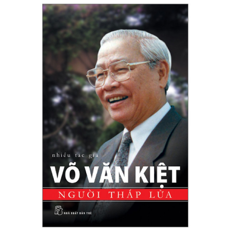Sách - Võ Văn Kiệt - Người thắp lửa
