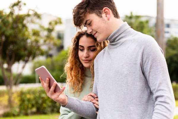 Ini Cara Membuat Undangan Digital Paling Mudah, Praktis dan Kekinian!