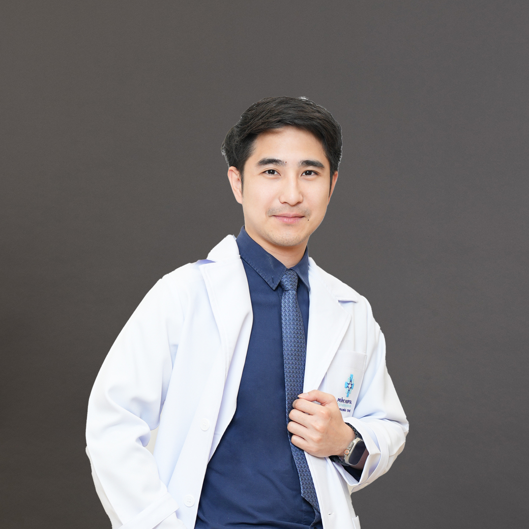  ผศ.นพ. ปิลันธน์ ใจปัญญา | ศูนย์รักษาโรคกระดูกและข้อแบบองค์รวม | โรงพยาบาลพริ้นซ์ สุววรณภูมิ