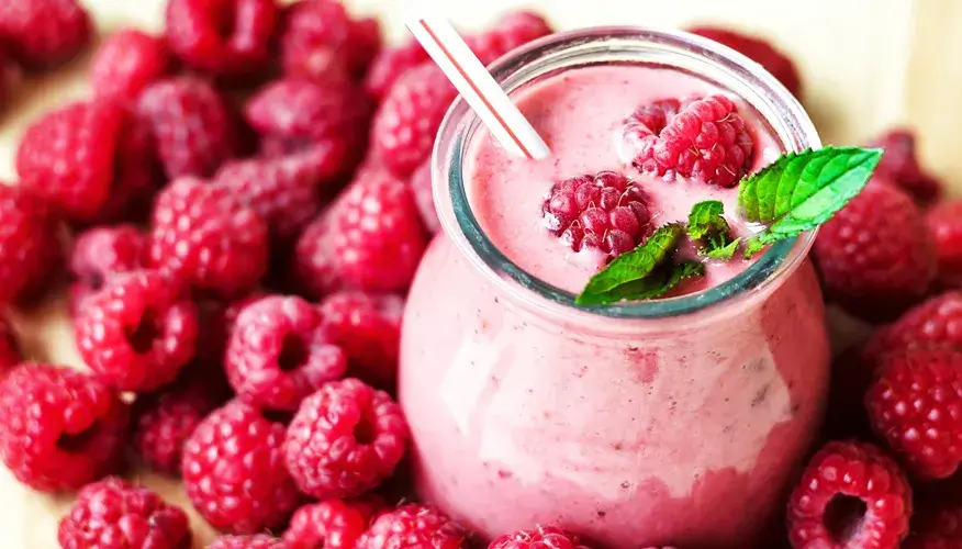 Raspberry cinnamon smoothie