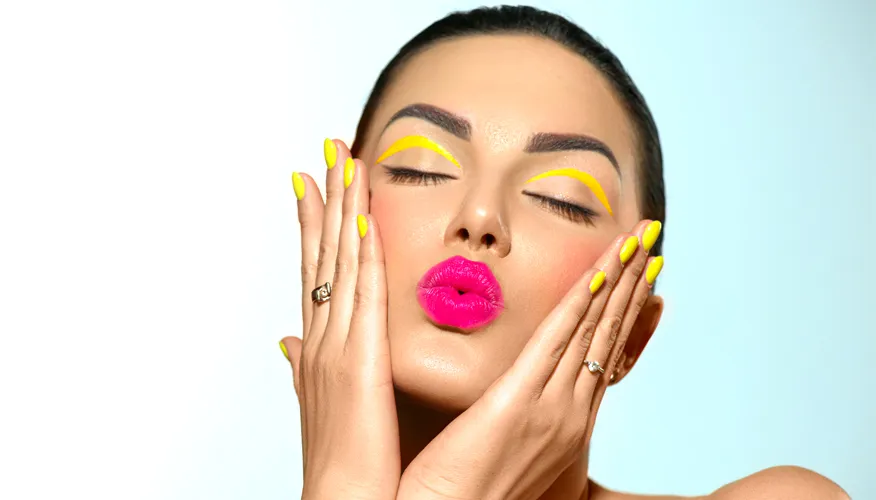 Choosing makeup shades based on skin tone&nbsp;