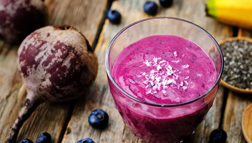 Beet-banana and berry smoothie