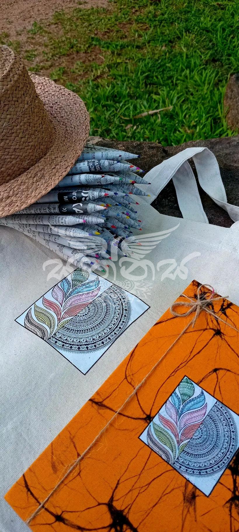 Agra home & event designers - පත්තර පිටු වලින් සැකසූ පැලවෙන පාට පැන්සල්