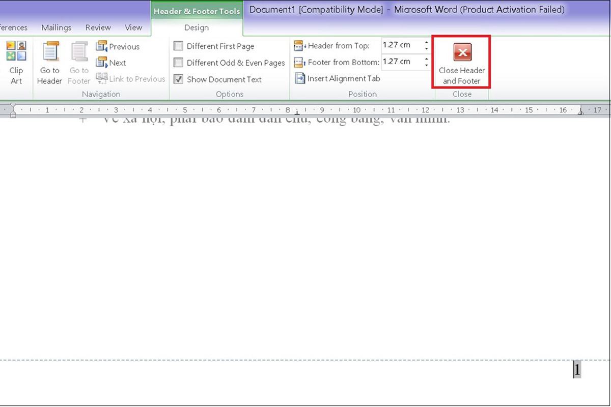 Bạn chọn Close Header and Footer để thoát ra khỏi chức năng đánh dấu trang