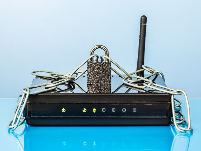 Khi nói đến việc dò mật khẩu WiFi, điều đầu tiên bạn cần lưu ý là các vấn đề pháp lý liên quan