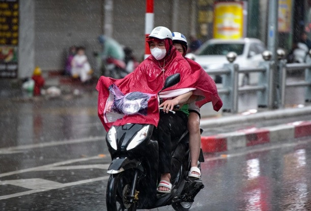 Thời tiết ngày mai: Hà Nội có mưa vào chiều tối