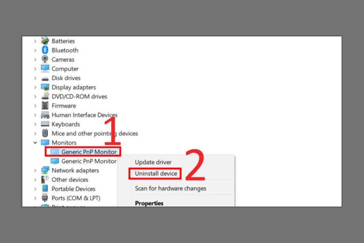 Nhấn chuột phải Generic PnP Monitor và chọn Uninstall device