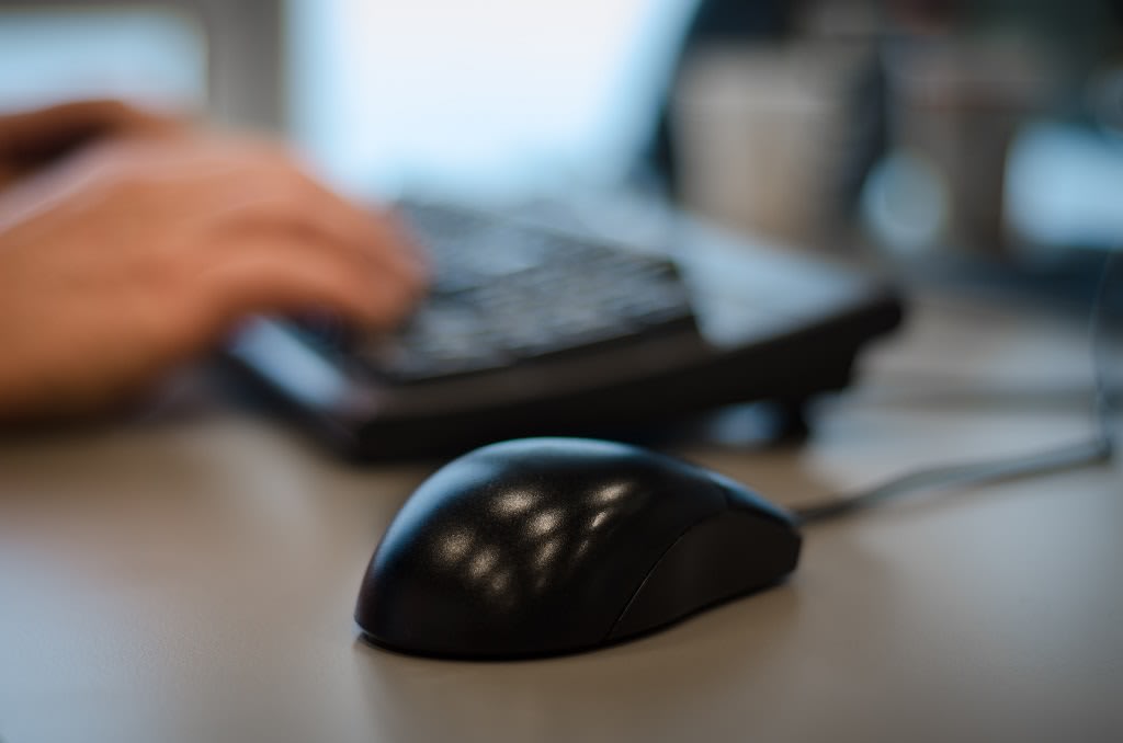 Perhatikan ukuran mouse.jpg