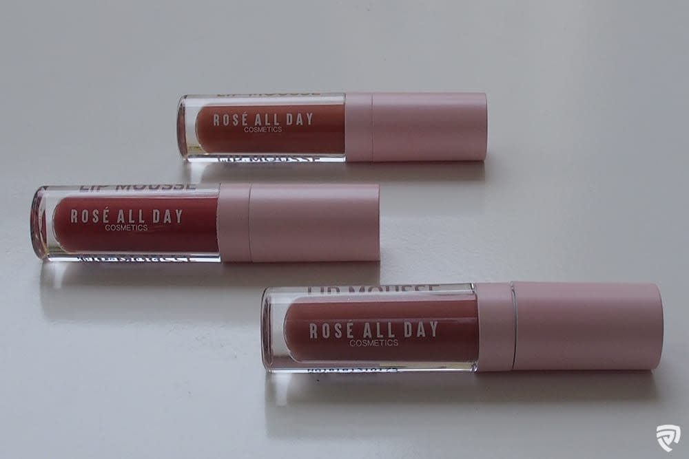 Lipstik cair dengan hasil akhir matte yang cukup tahan lama