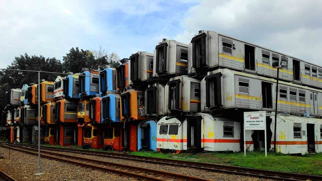 kereta.jpg Kereta Hantu Manggarai