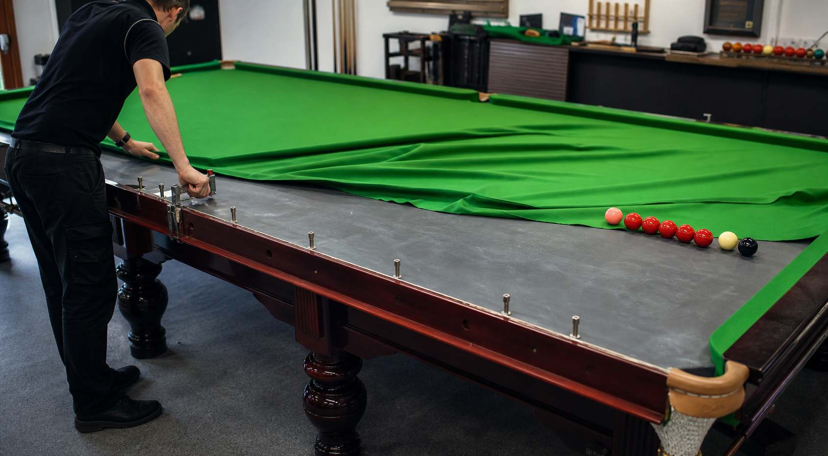 Snooker table servicing