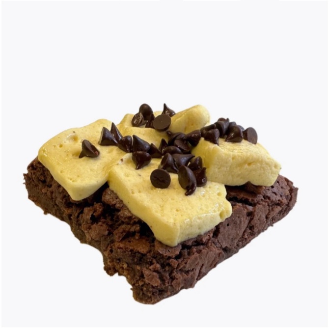 LARGE ROCKY ROAD BROWNIE