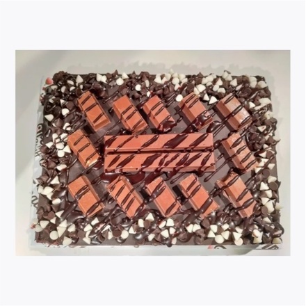 KITKAT BROWNIE CAKE 750g