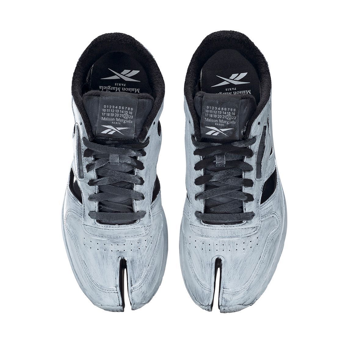 Maison-Margiela-Reebok-Classic-Leather-Tabi-Decortique-Low-White-Paint-3.jpg