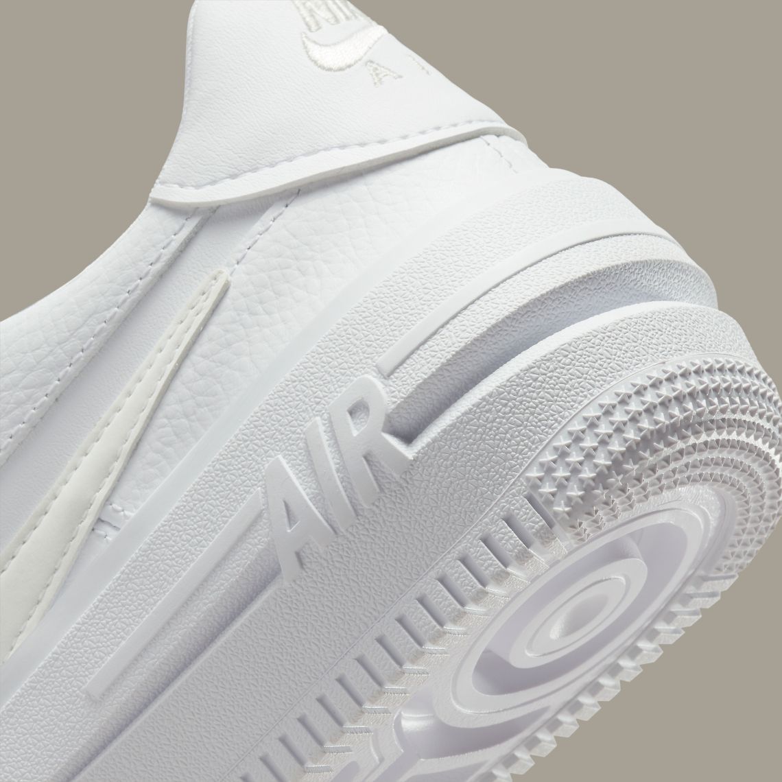 Nike-Air-Force-PLTAFORM-DJ9946-100-1.jpg