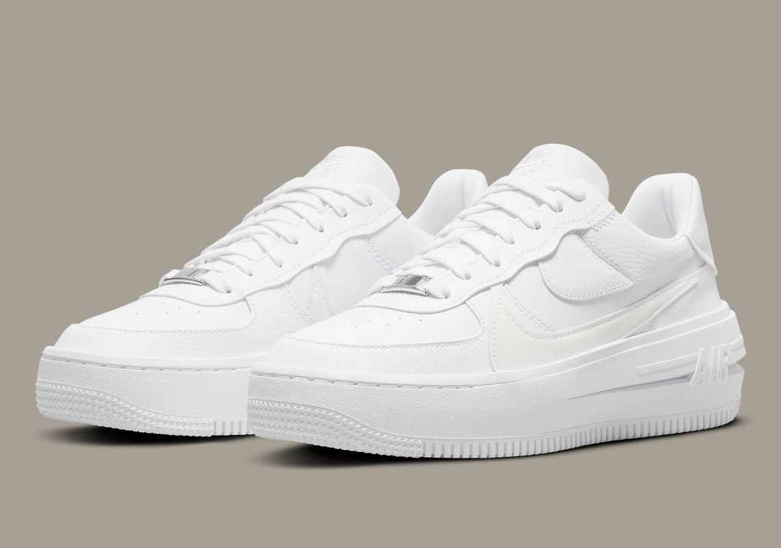 Nike-Air-Force-PLTAFORM-DJ9946-100-3.jpg