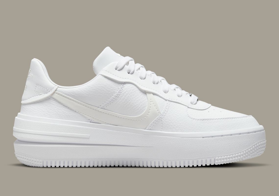 Nike-Air-Force-PLTAFORM-DJ9946-100-4.jpg
