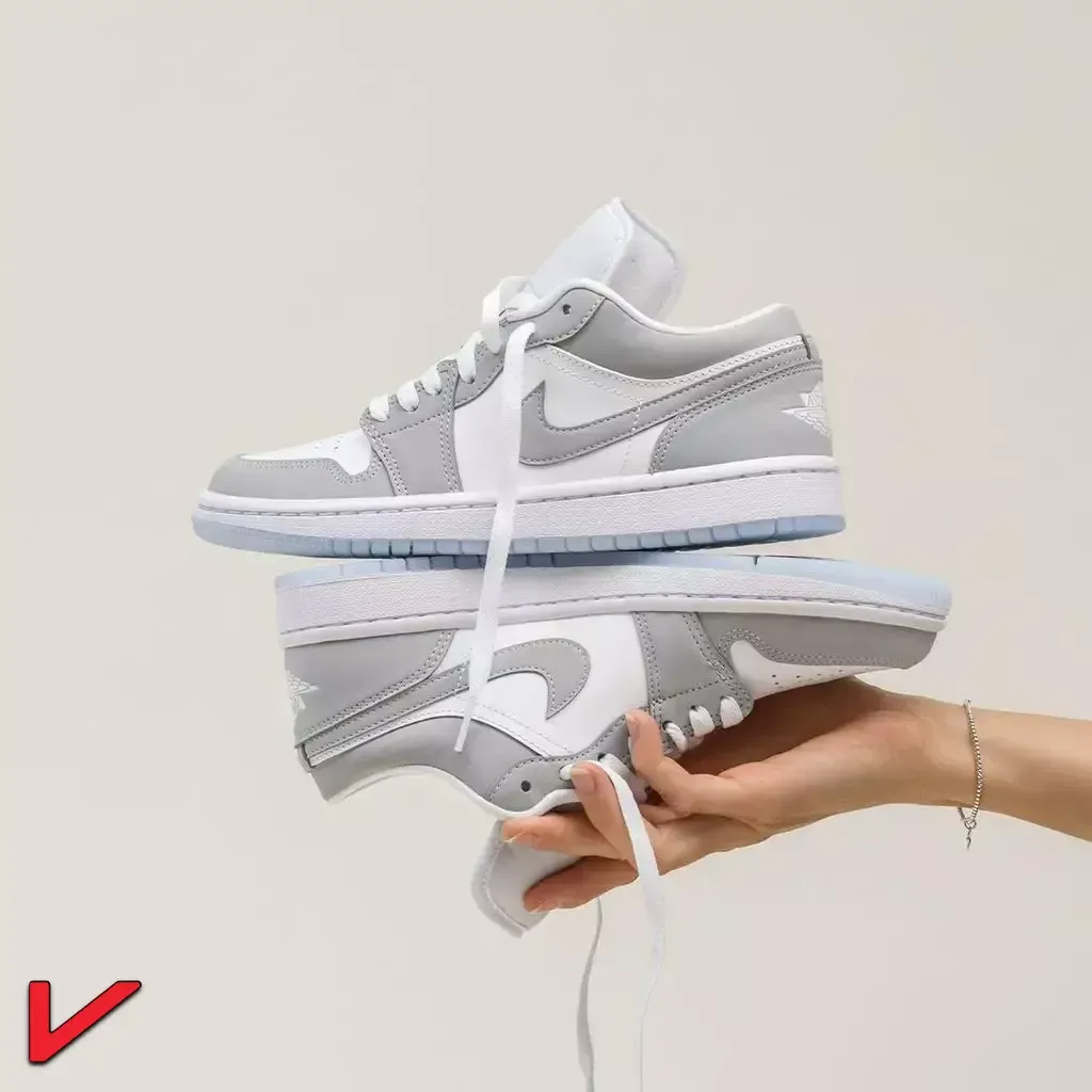 -air-jordan-1-low-white-wolf-grey-aluminum-smh-1-1024x1024-crop-center_ce66511171c4411a9f6a95836a171419.webp