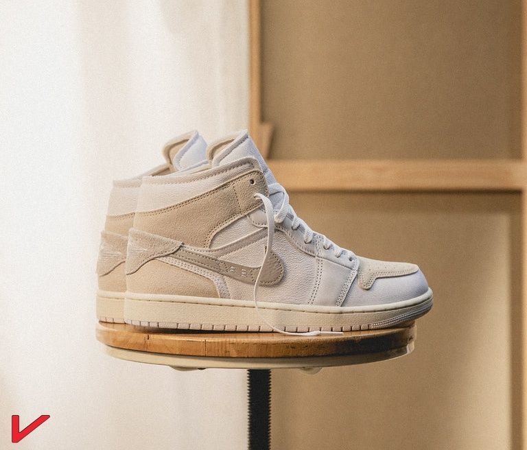 ccf6a5ddb86ec0895ec954a32bc80debdb378fec_DM9652_120_Nike_Air_Jordan_1_Mid_SE_Craft_Tech_Grey_White_Light_Orewood_Brown_Tech_Grey_Sail_SM_768x768_crop_center.jpeg
