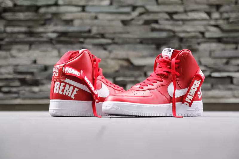 https___hypebeast.com_image_2014_10_a-closer-look-at-the-supreme-x-nike-2014-fall-winter-air-force-1-1.avif