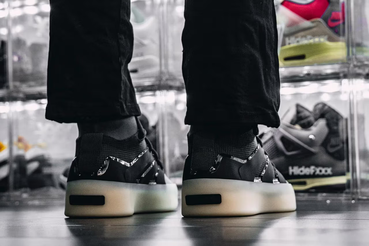https___hypebeast.com_image_2023_10_fear-of-god-adidas-basketball-sneaker-release-date-16.avif
