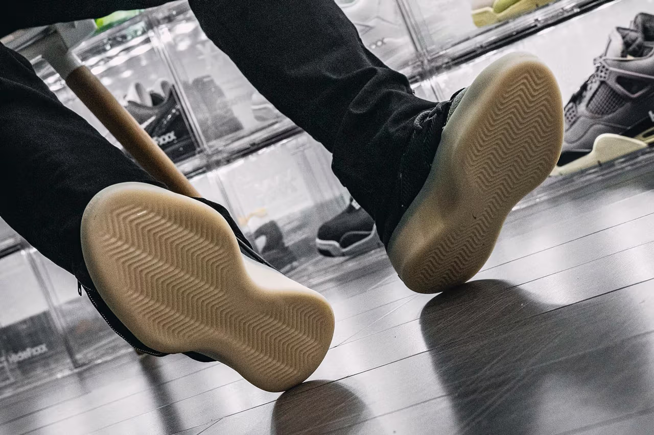 https___hypebeast.com_image_2023_10_fear-of-god-adidas-basketball-sneaker-release-date-18.avif